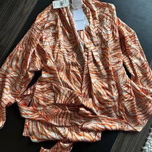 $725 Adriana Iglesias NWT 100% silk blouse Size M Zebra Print